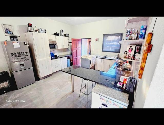 2 BEDROOM APARTMENT FOR SALE IN CASTLEVIEW